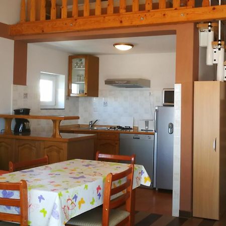Apartments With A Parking Space Novi Vinodolski - 15823 エクステリア 写真